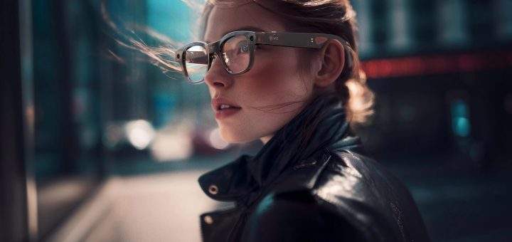 2026 年科技觀察員佩戴智慧眼鏡：實測視網膜投射技術在都市環境下的即時資訊導航